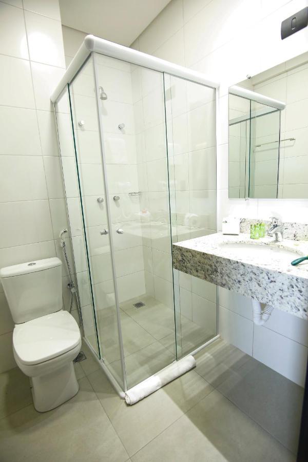 Neo Park Hotel Maringa Luaran gambar
