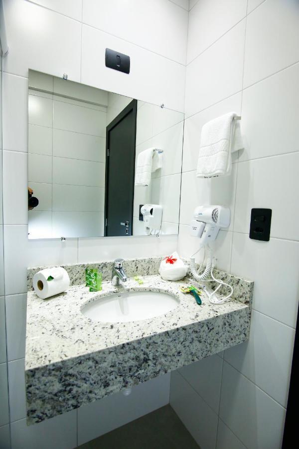 Neo Park Hotel Maringa Luaran gambar