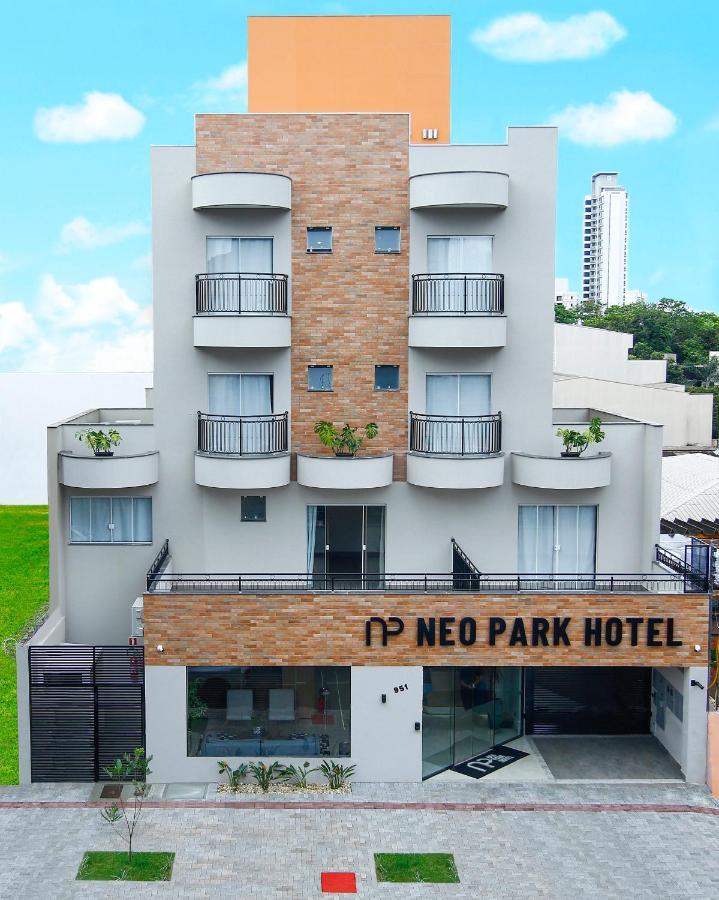 Neo Park Hotel Maringa Luaran gambar
