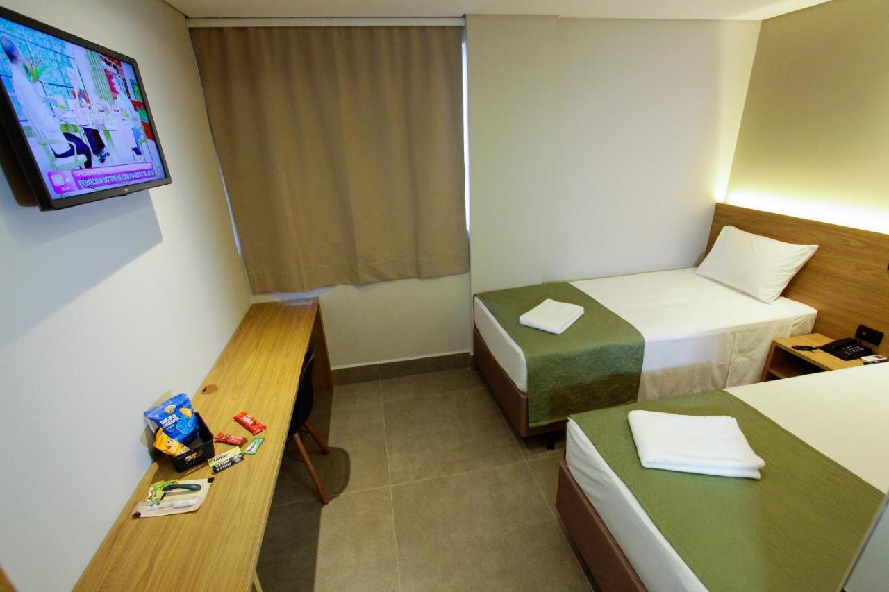 Neo Park Hotel Maringa Luaran gambar